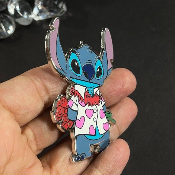 Disneyland Stitch Trading Pin Paris Heart Shirt Roses Lapel Pin Brooch Badge Pin - Picture 7 of 9